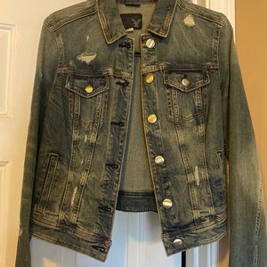 Never worn but took tags off distressed super stretch American eagle jacket M